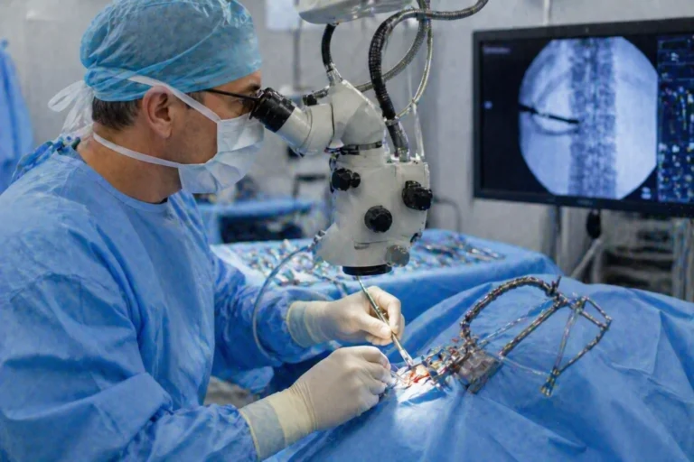 microsurgical vasectomy reversal procedure using microscope